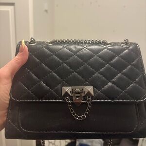 Elegant Black Quilted Handbag